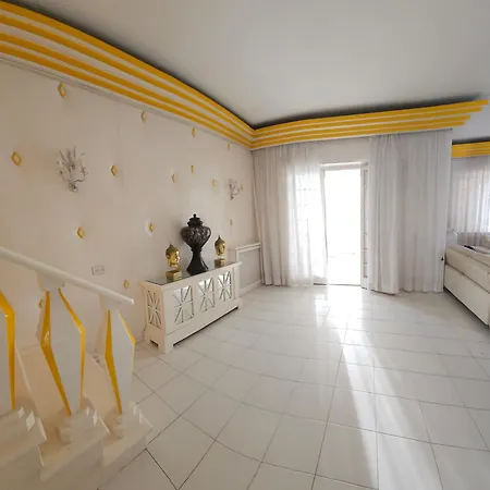 Cagifa Luxurious Large With A Pool Villa Fregenae